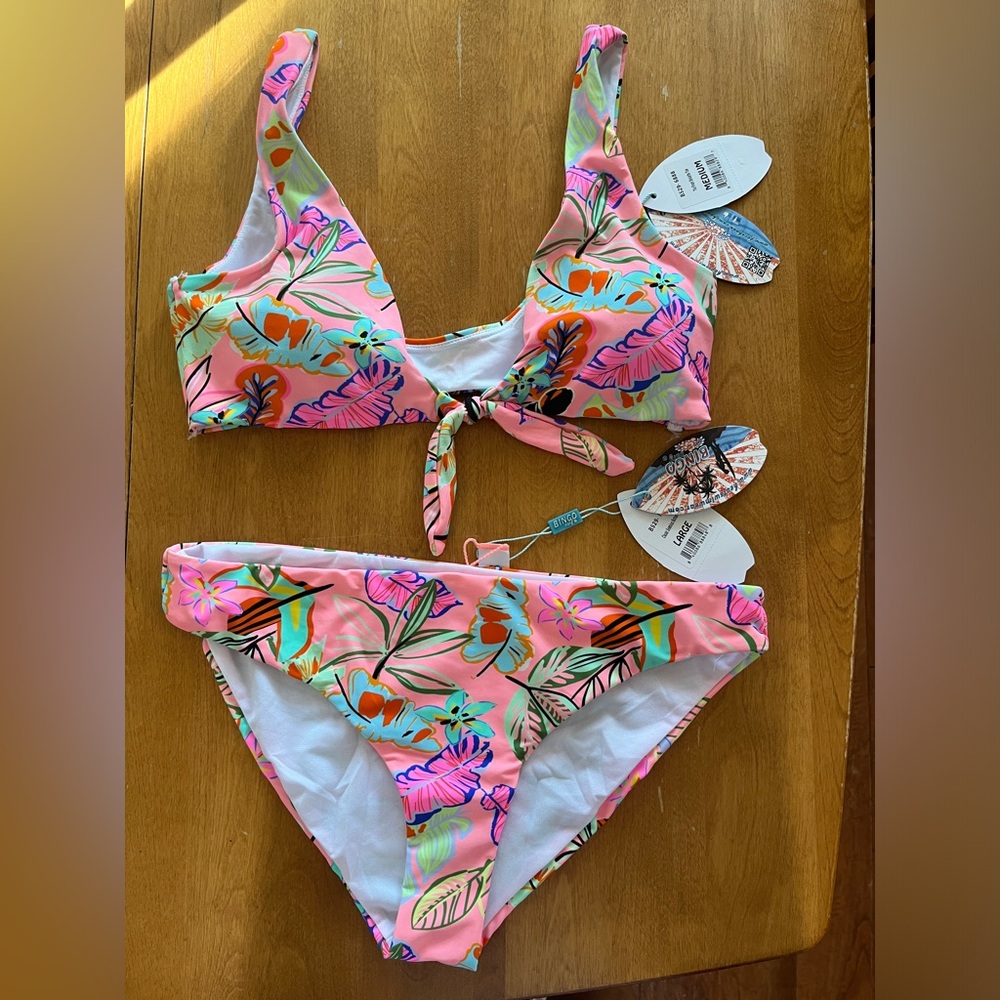 NWT Bingo Surf Bikini (from Heat Swimwear) - Floral Pattern - M Top, L Bottom